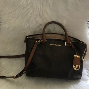 Michael Kors riley shoulder bag.
